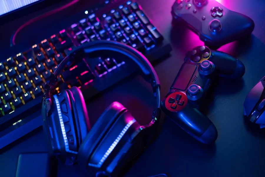 10 accessoires high-tech qui vont réellement booster ton setup gaming