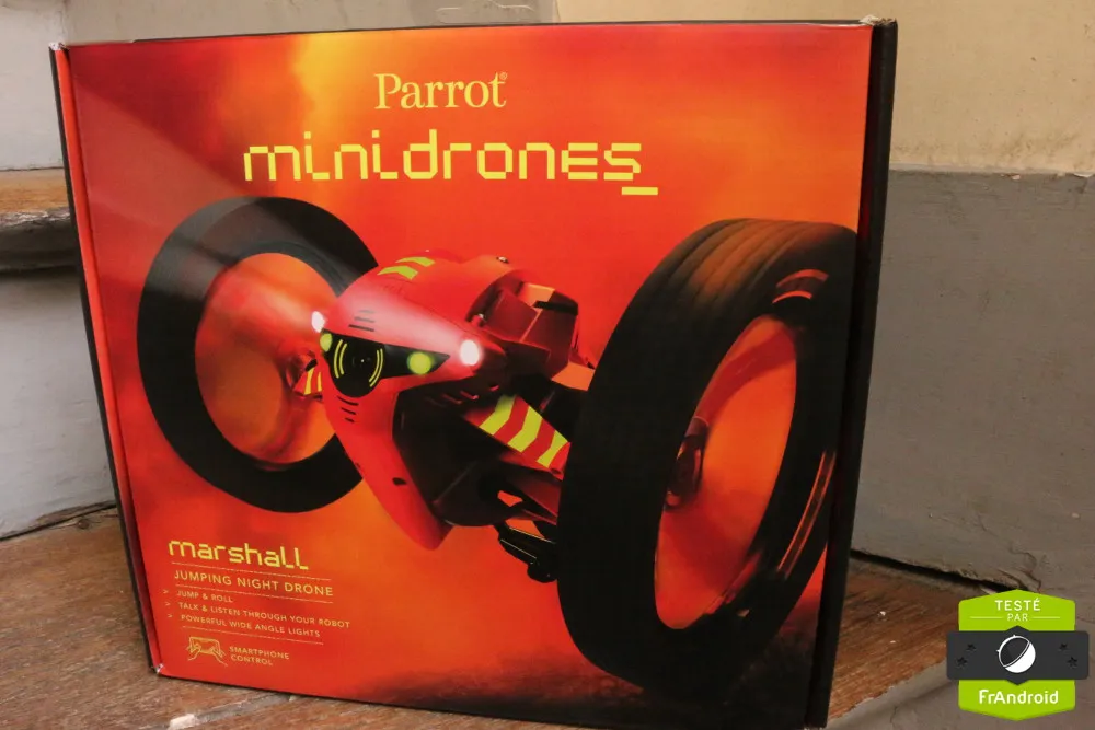 Test Parrot Jumping Night : le minidrone qui saute et filme la nuit